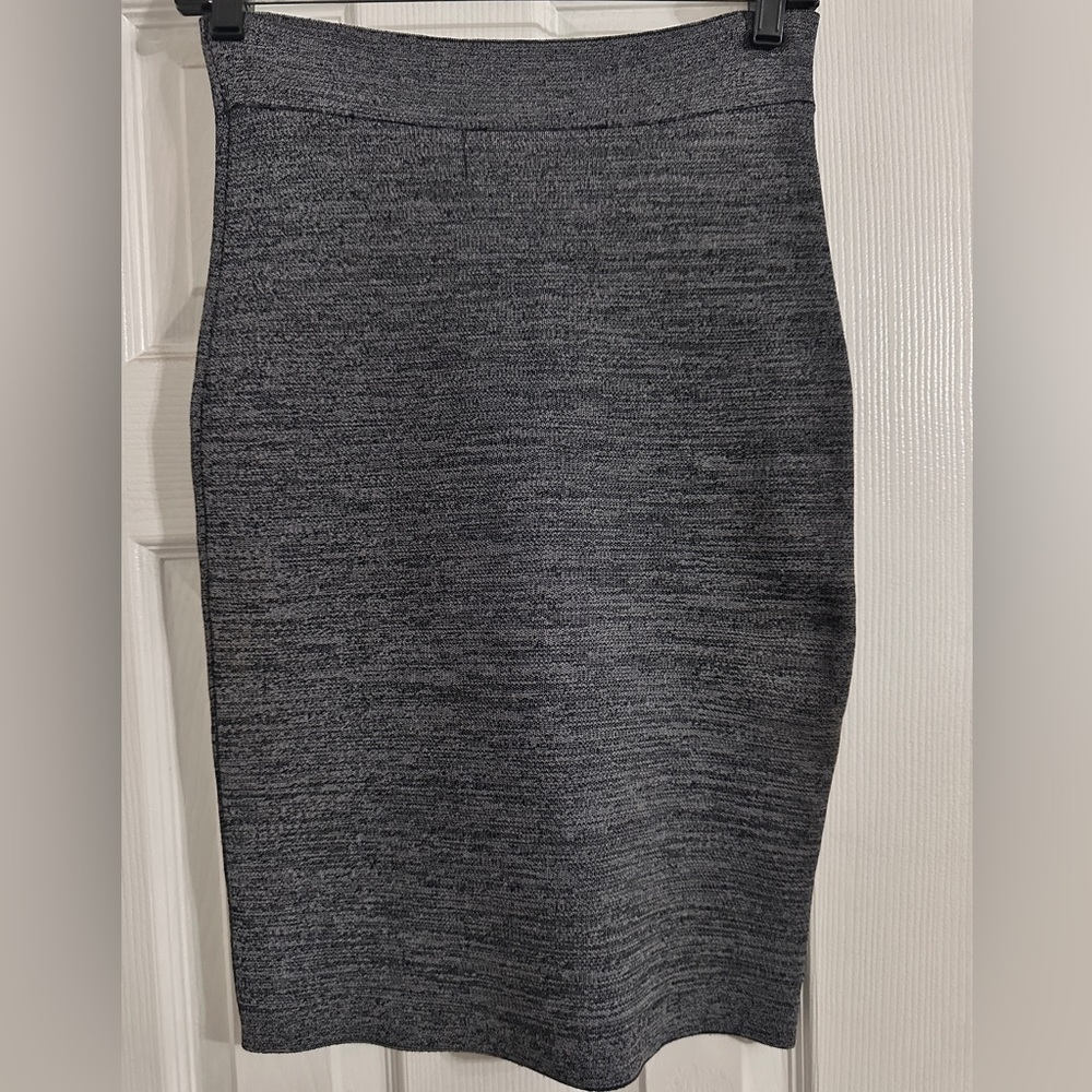 Knee lenght skirt from BCBG